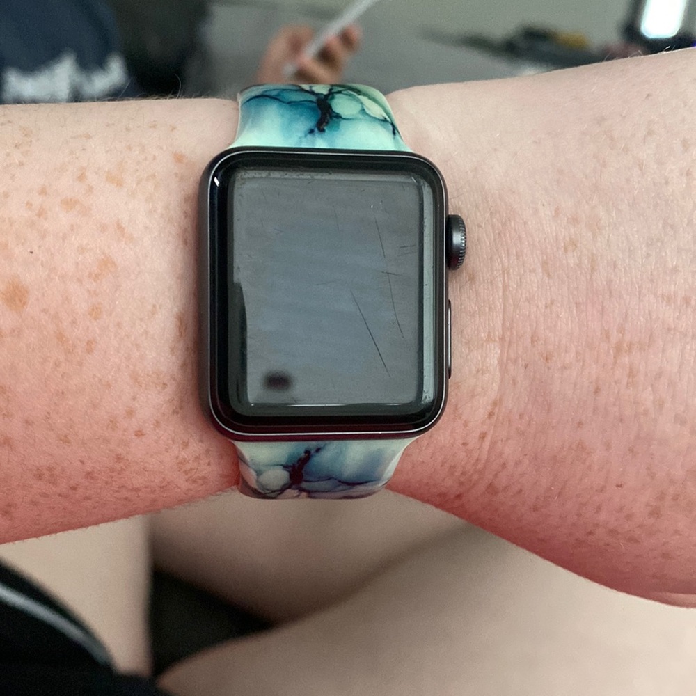 38 mm Apple Watch series 3. Used for a couple years